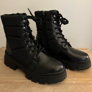 Marc Fisher Amita Lug Sole Lace Up Black Combat Boot Size 8